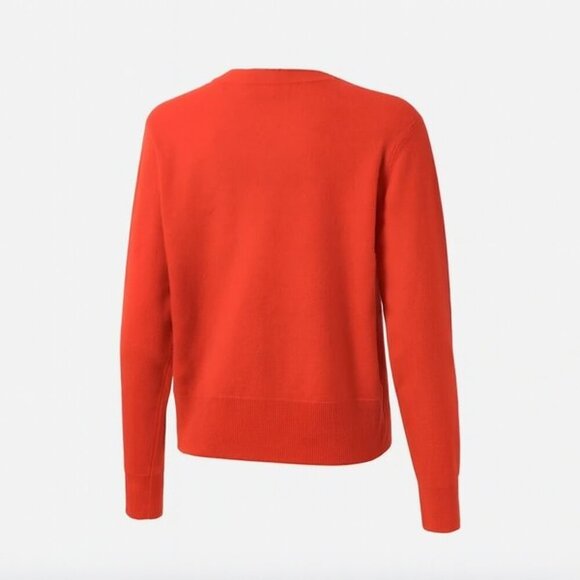 New Women's V-Neck Pullover Sweater Red Fine Gauge Knit Long Sleeve Size Large - Picture 2 of 2